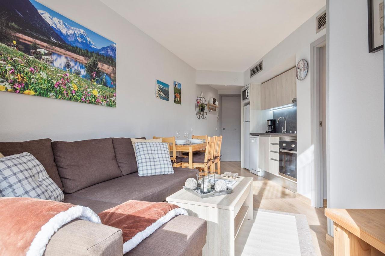 Acogedor Apartamento Baqueira 1500 バケイラ・ベレット エクステリア 写真