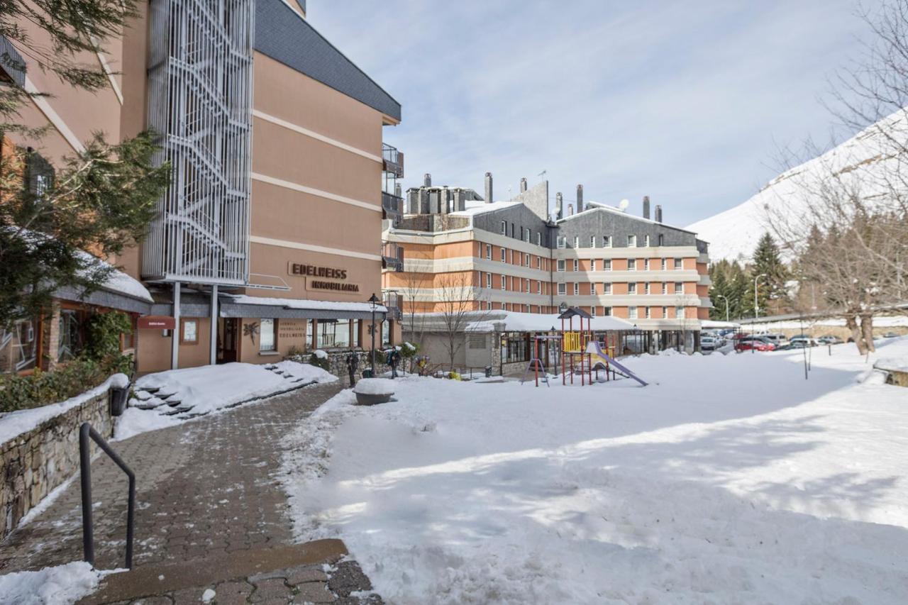 Acogedor Apartamento Baqueira 1500 バケイラ・ベレット エクステリア 写真